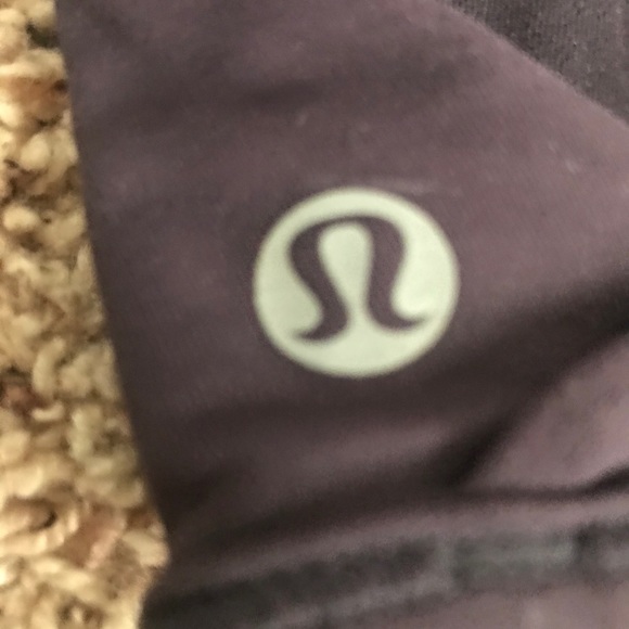 lululemon sports bra - Picture 3 of 3